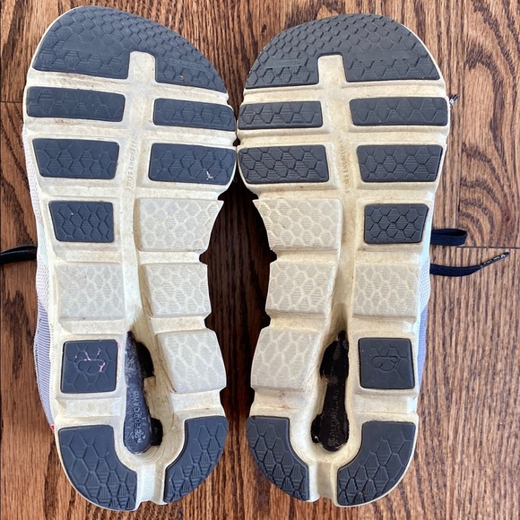 On Running Cloudrunner sneakers, size 8. Distressed areas shown in pictures - Picture 11 of 13